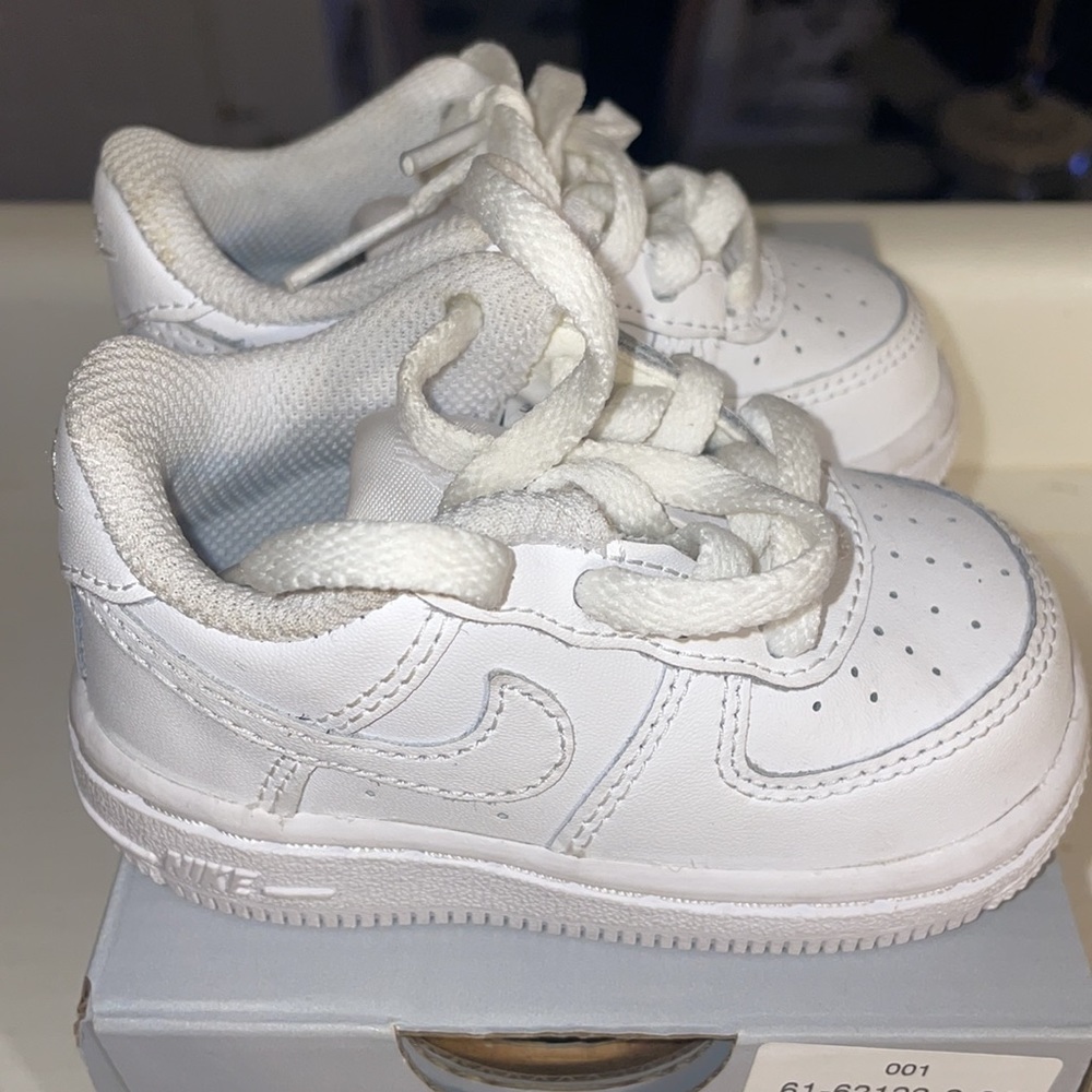 Nikes - Picture 3 of 5